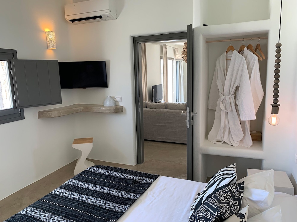 Deluxe Villa, 2 Bedrooms, Beachfront