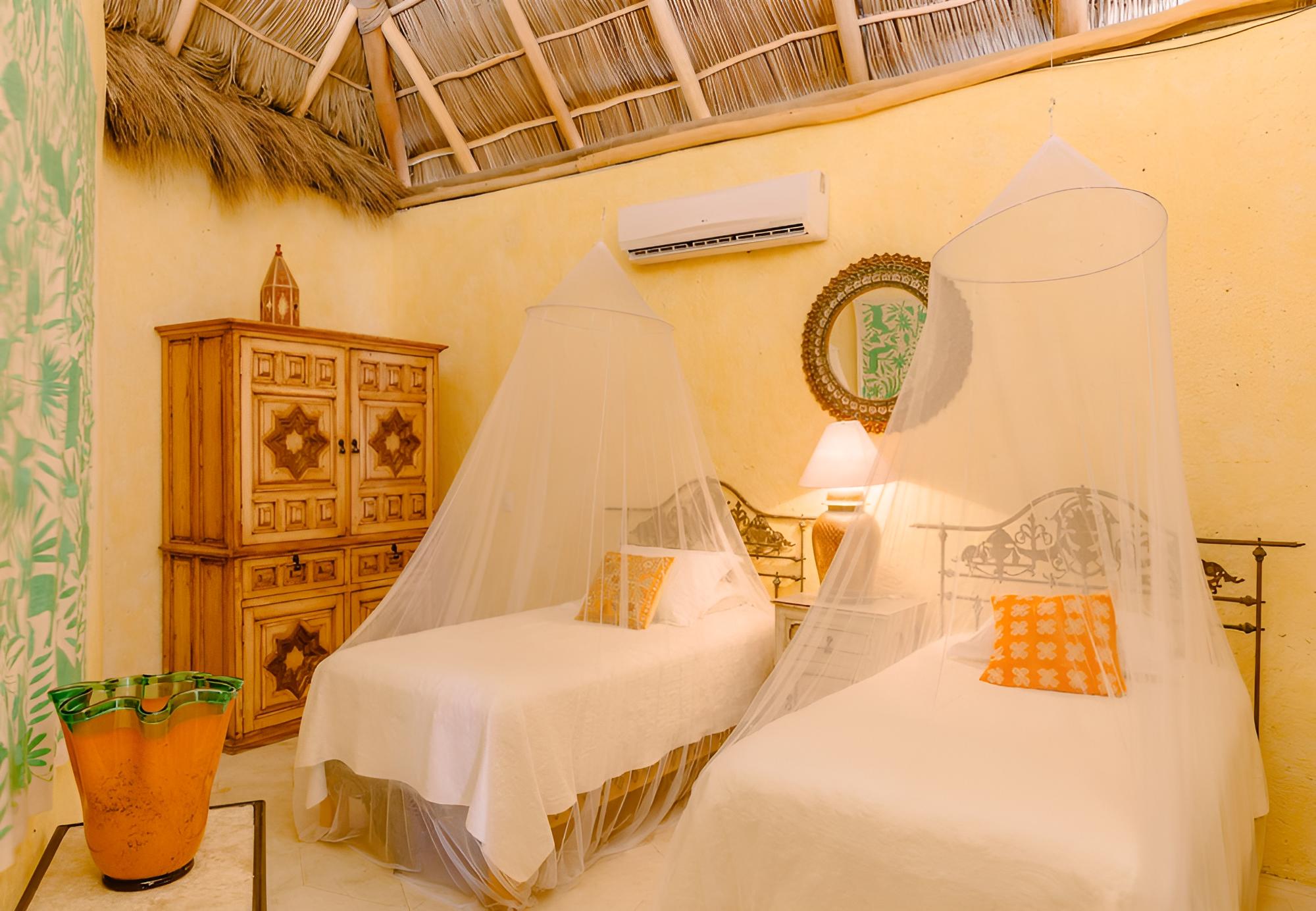 Villa Romance