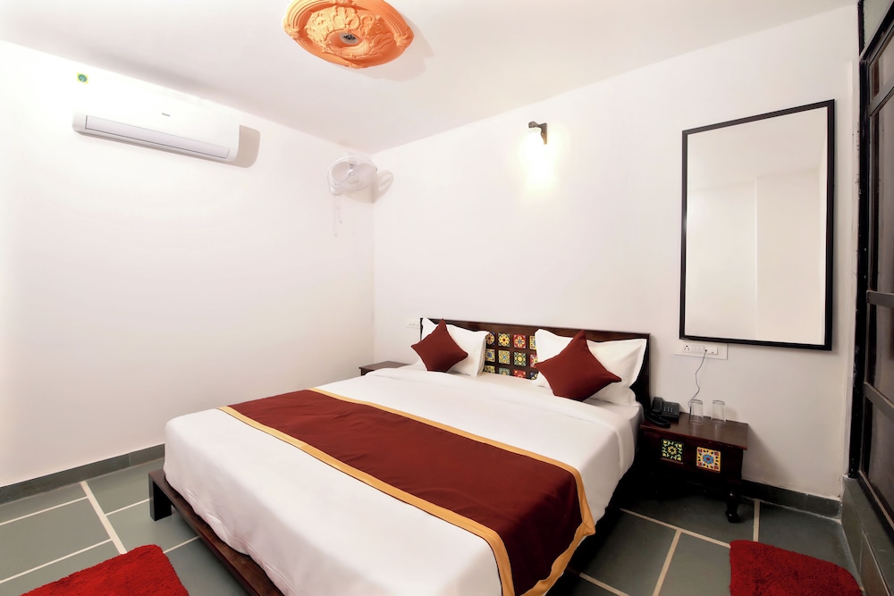 Deluxe Room - Photo 2