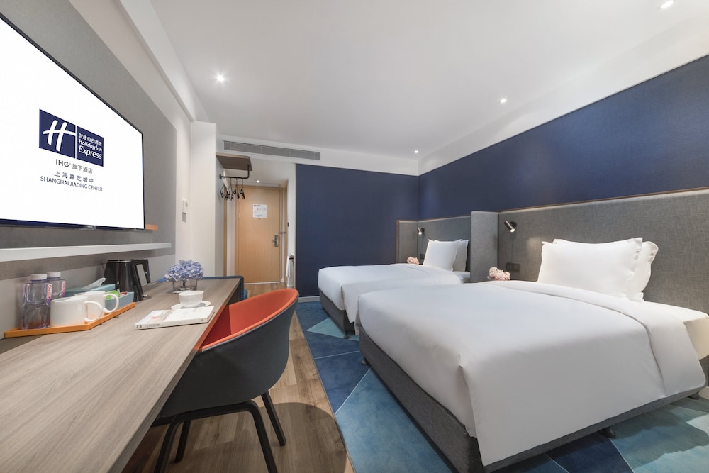Standard Room, 2 Twin Beds (Minifridge)