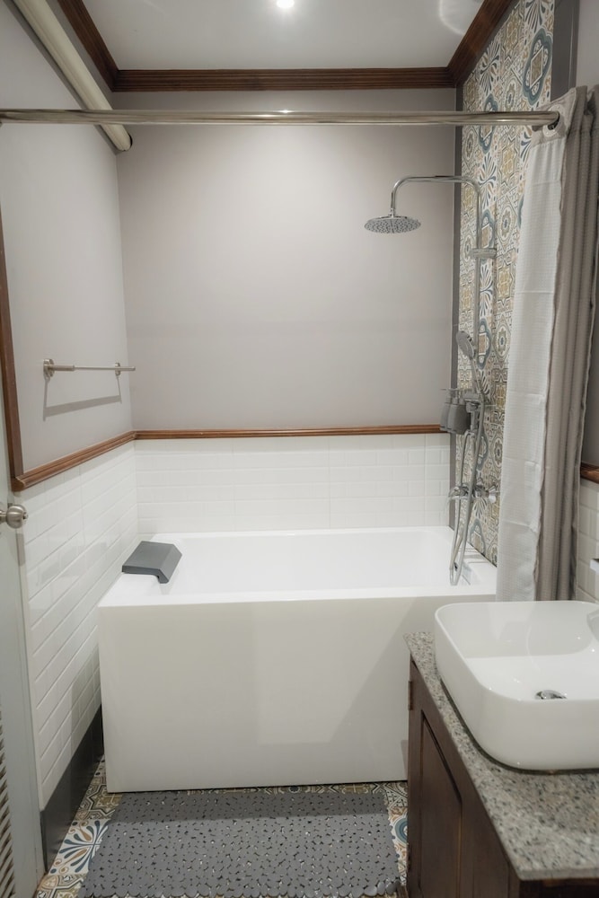 Standard Twin Room - Photo 6