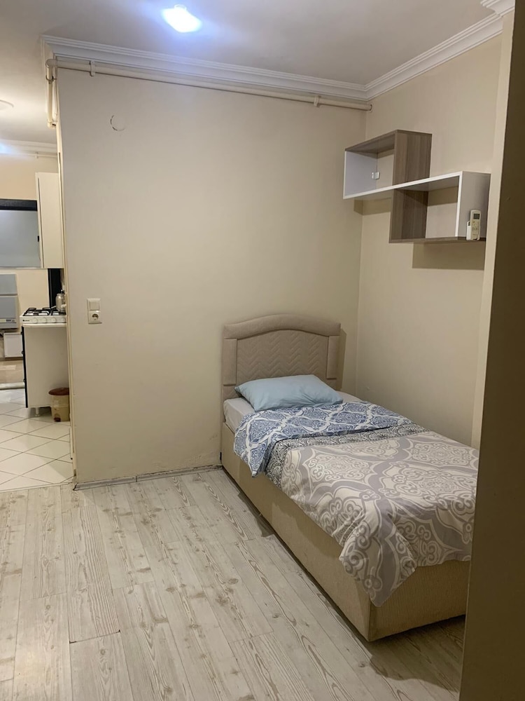 Classic Studio, Multiple Beds, Kitchenette, Courtyard View