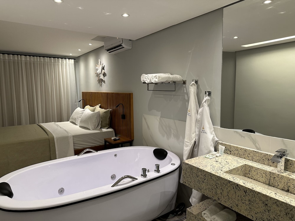Luxury Double Room - Photo 10