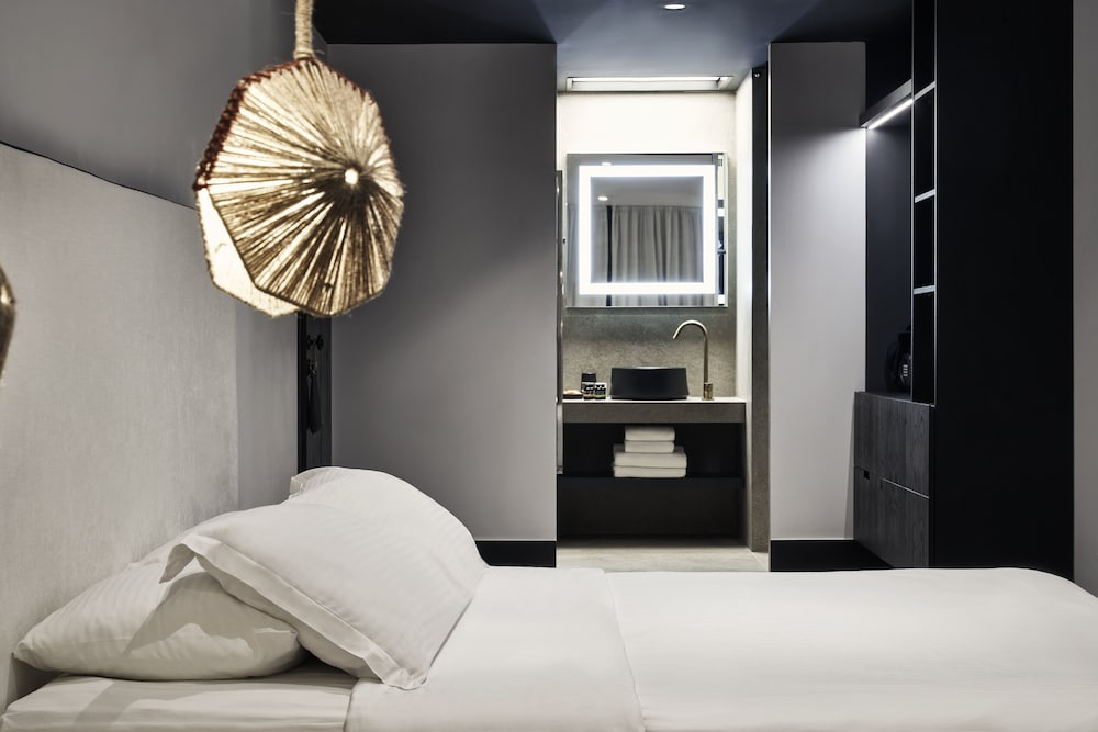 Suite, 2 Bedrooms, Hot Tub, Sea View (Connecting Suites) photo 1