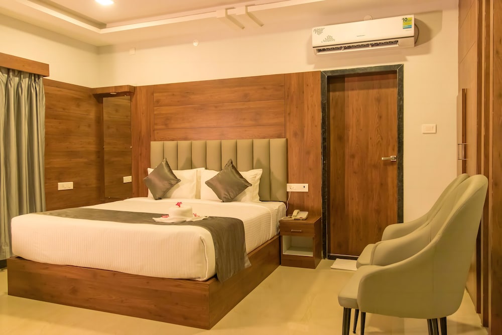 Executive Room - Photo 1