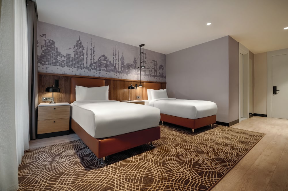 Deluxe Room, 2 Twin Beds, City View photo 3