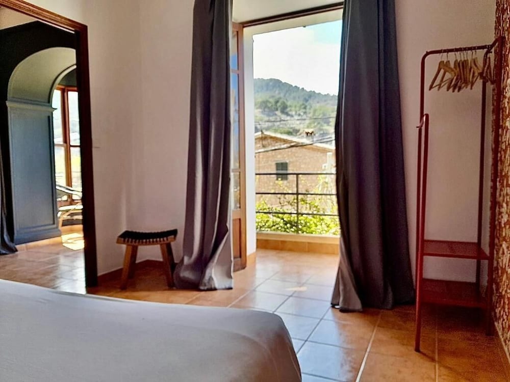 Standard Double Room, Private Bathroom (connecting room) photo 2