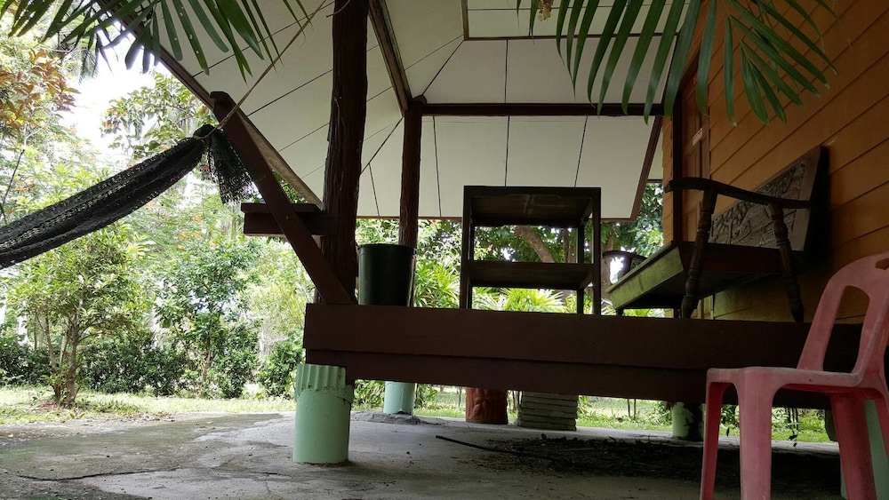 Wooden Bungalow (Happy 3) photo 3