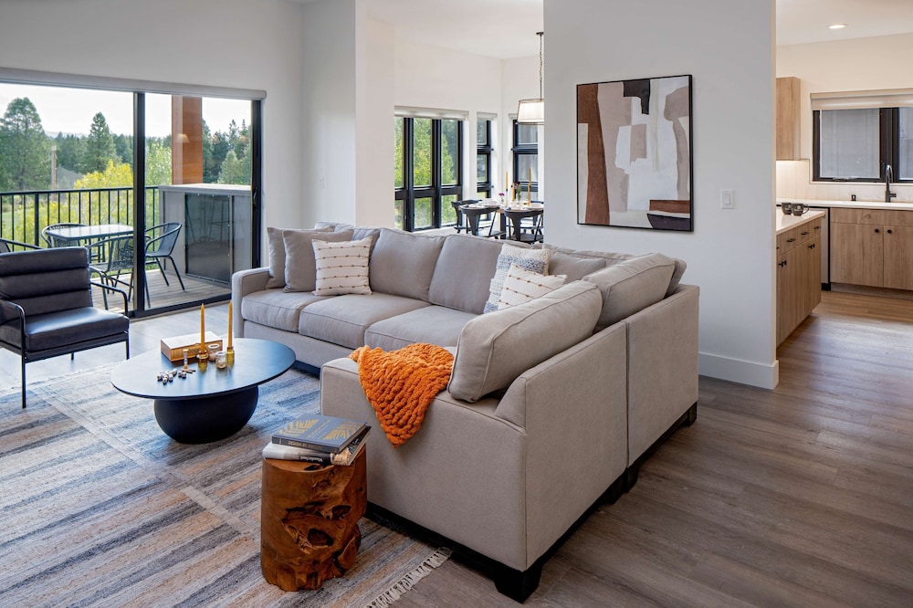 Condo, 2 Bedrooms, Corner (Trailhead 2) - Photo 1