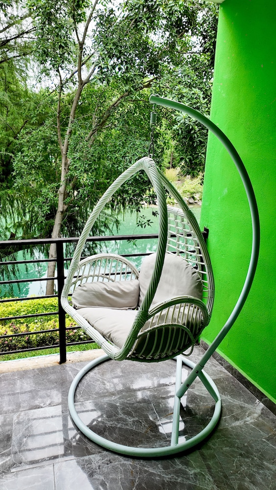 Room, River View