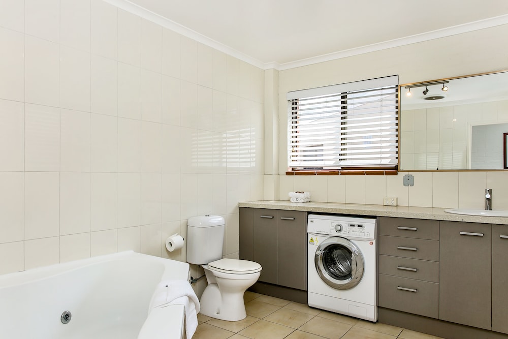 Superior Apartment, 3 Bedrooms, Kitchen photo 2