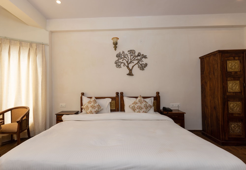 Deluxe Room - Photo 6