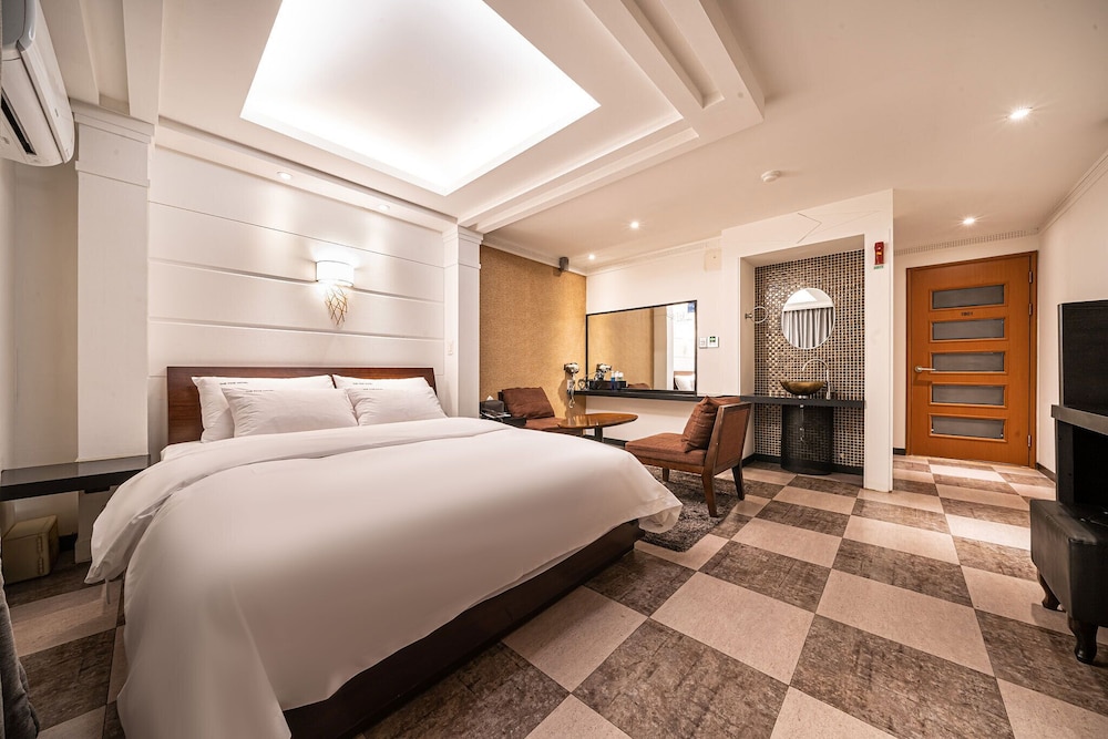 Deluxe Double Room photo 3