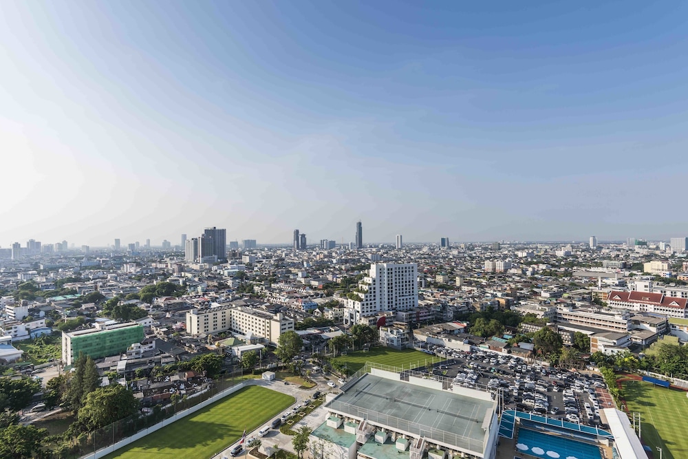 Two Bedroom Club Suite City View