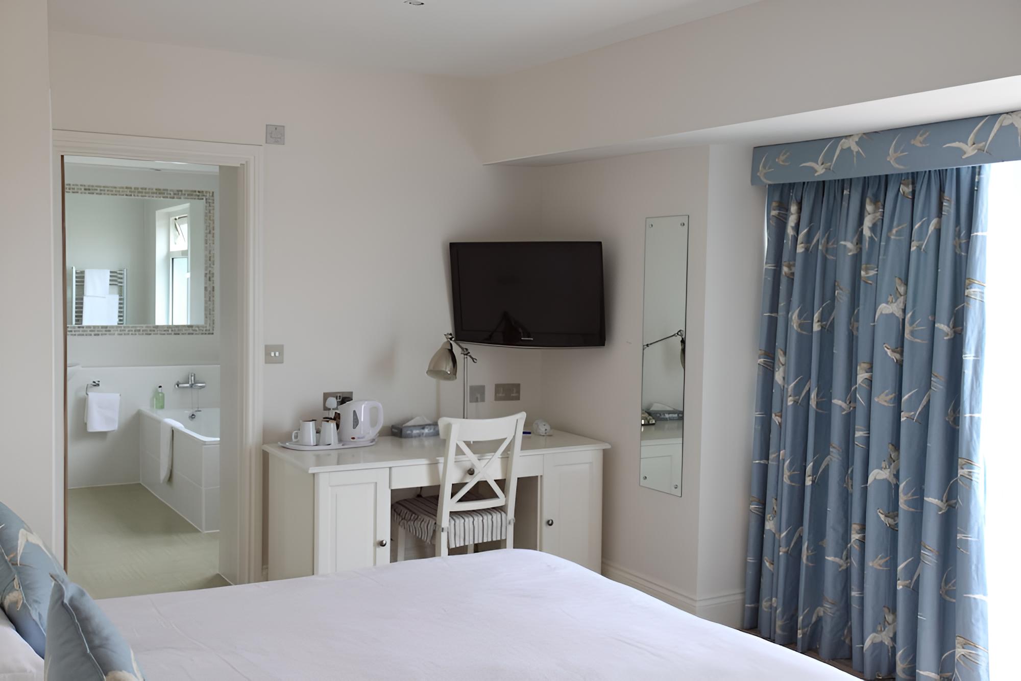 Double or Twin Room, Ocean View photo 1