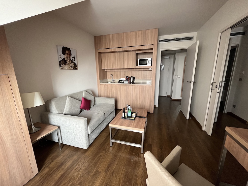 Executive Suite photo 2