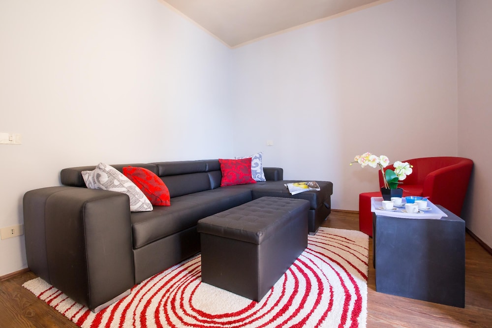 Family Apartment, 3 Bedrooms, 2 Bathrooms, Lakeside (Tremezzo Belle Epoque) photo 2