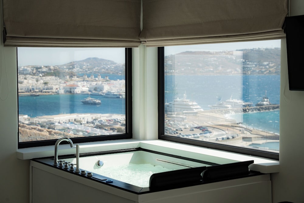 Luxury Suite, Balcony, Sea View