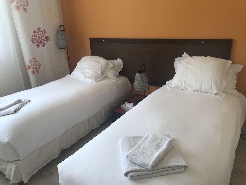 Superior Twin Room photo 2