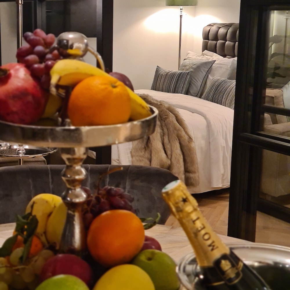 Luxury Suite photo 1