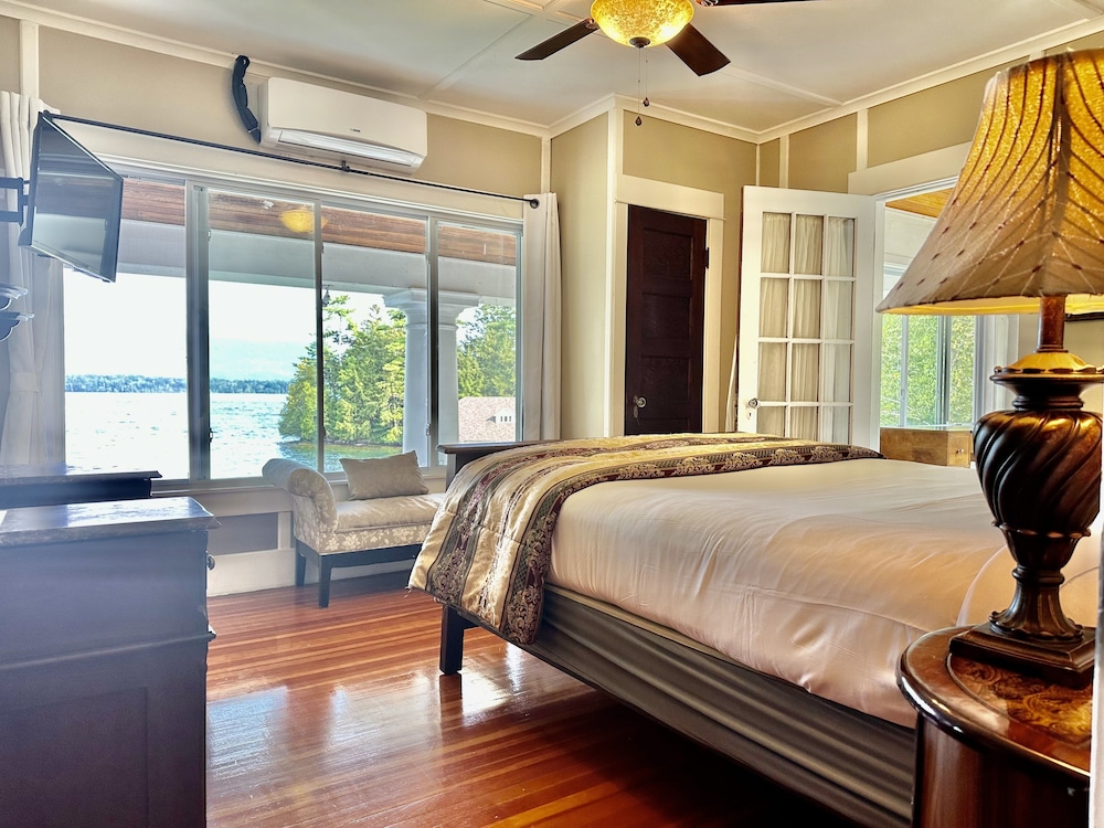 Superior House, 6 Bedrooms, Lake View photo 2