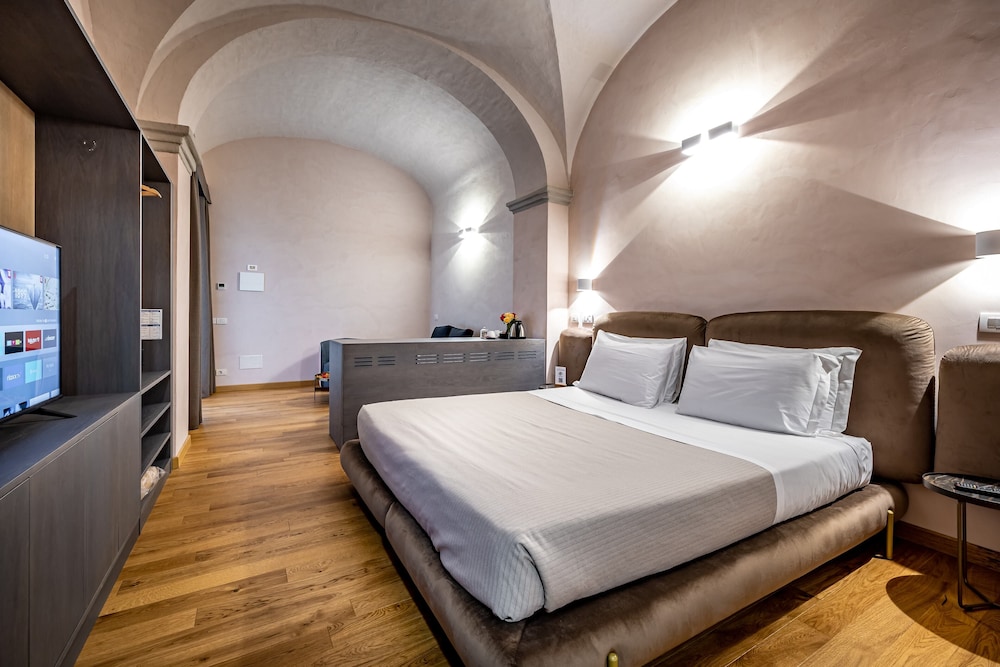 Superior Double or Twin Room, Garden View - Photo 8