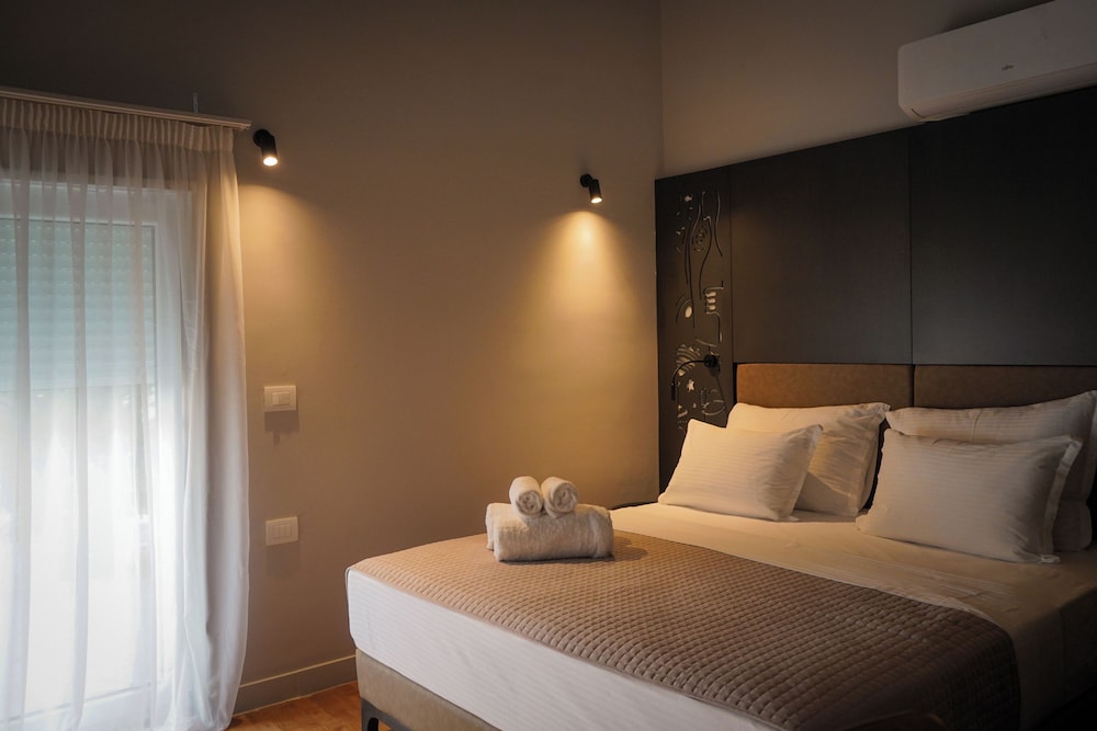 Comfort Quadruple Room, 2 Double Beds photo 2