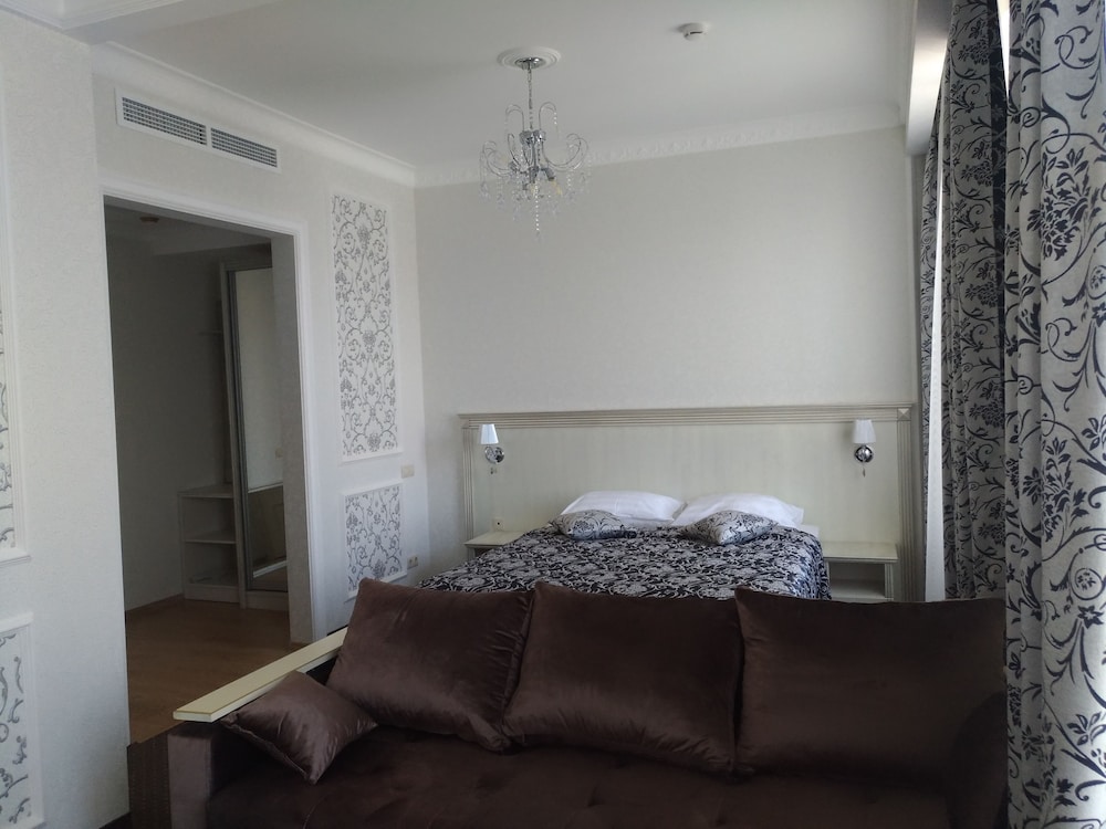Luxury Suite photo 3