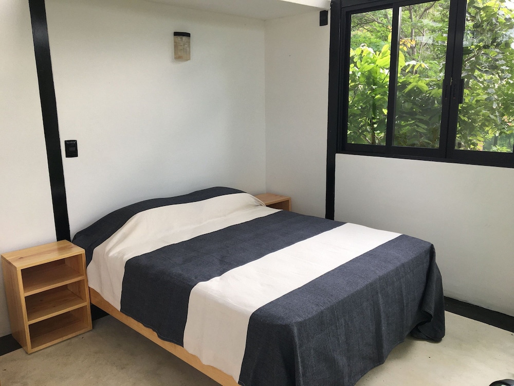 Comfort Bungalow, 1 Queen Bed, Garden View photo 1