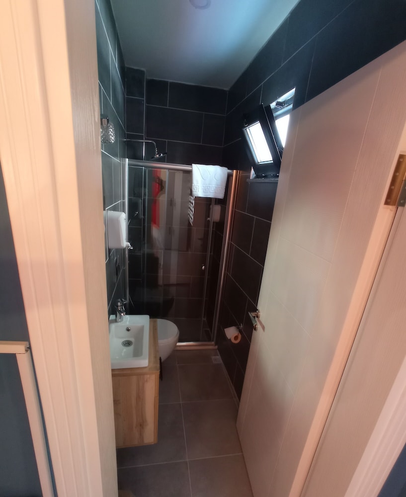 Standard Triple Room photo 3