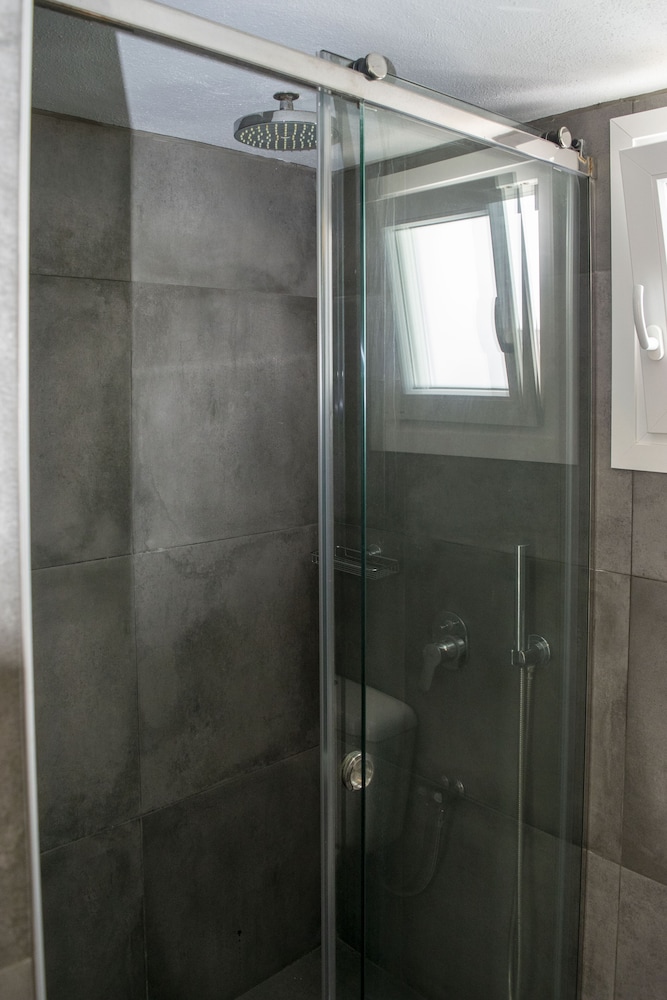 Villa - Photo 3