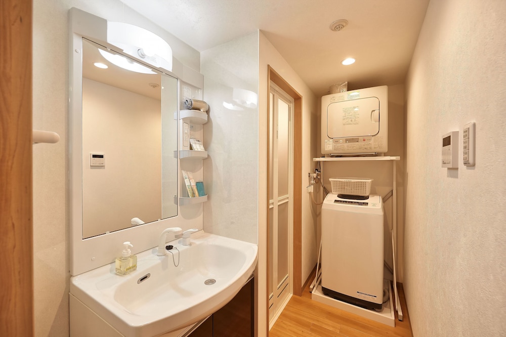 Twin Room - Photo 25