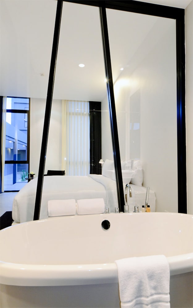 Deluxe room only (No Breakfast / No Transfer) - Photo 11