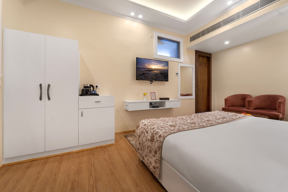 Presidential Double Room, 1 King Bed, Non Smoking, Private Bathroom photo 1