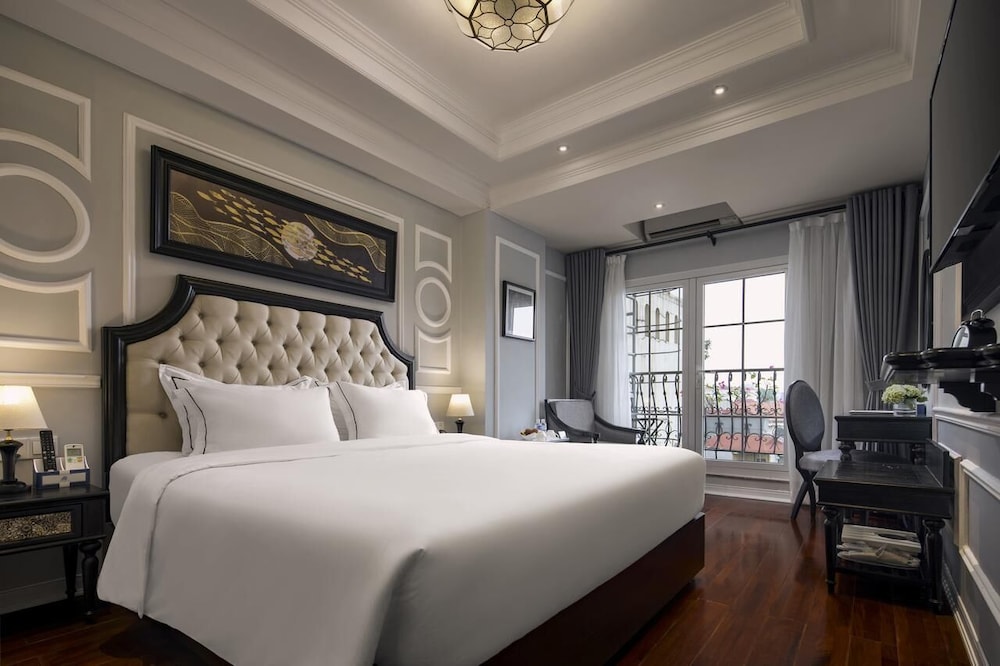 Premier Deluxe Balcony - Photo 1