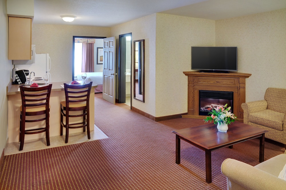 Executive Suite, 1 King Bed, Kitchen