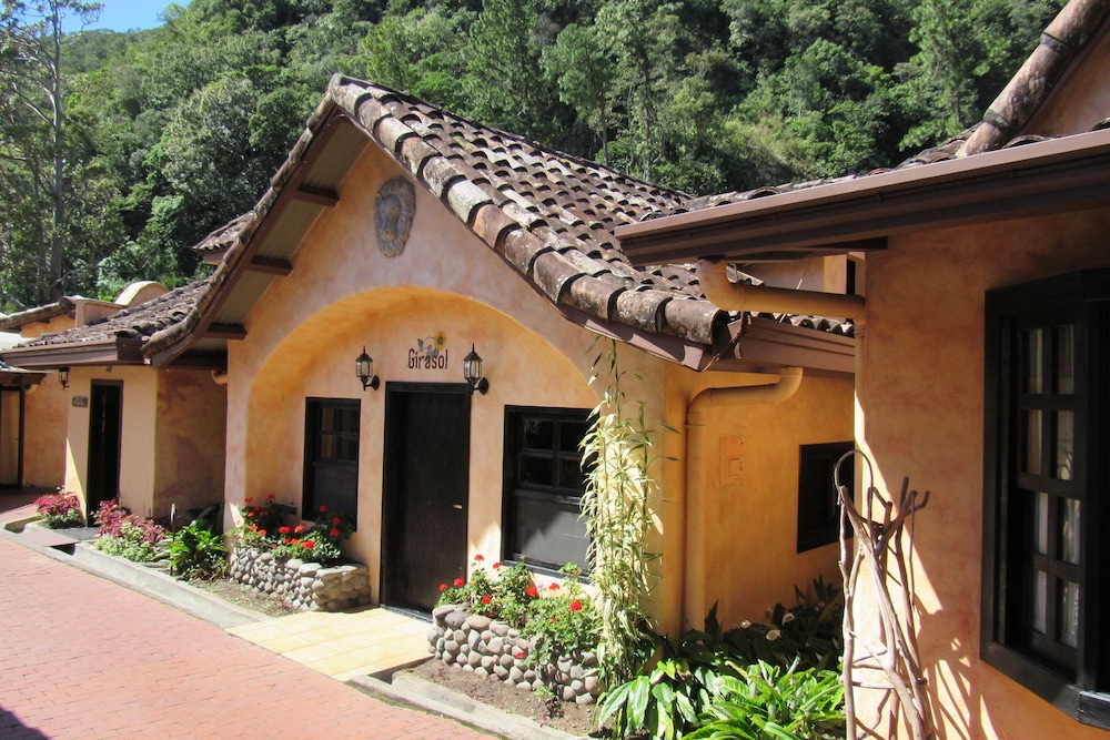 Pueblo Bungalow - Photo 8