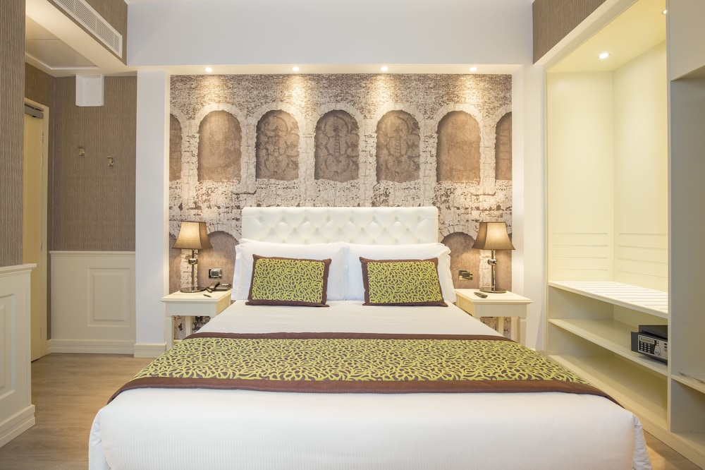 Deluxe Room - Photo 1