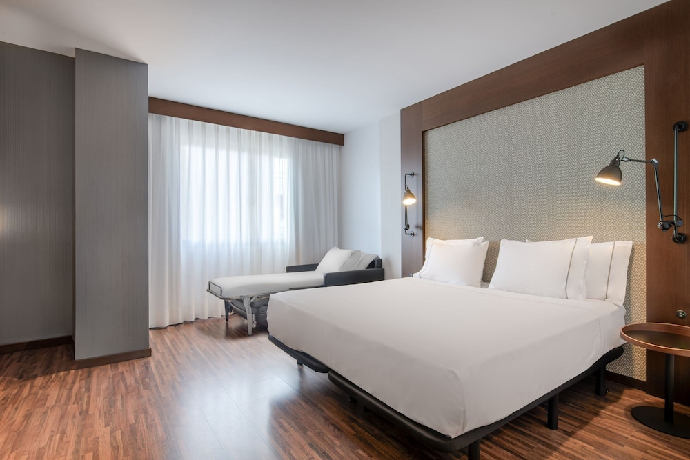Superior Room, 1 King Bed with Sofa bed