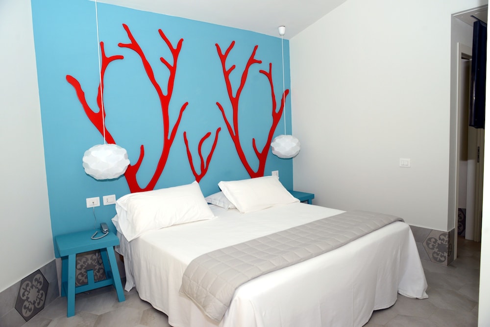 Basic Double or Twin Room - Photo 2
