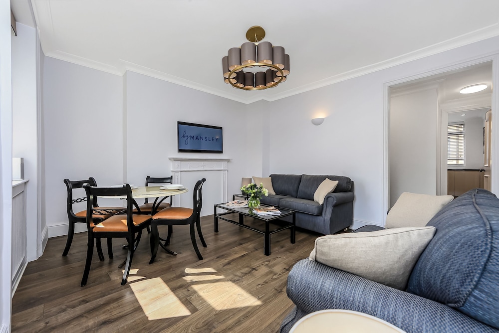 Traditional Apartment, 2 Bedrooms, Non Smoking, Kitchen photo 2