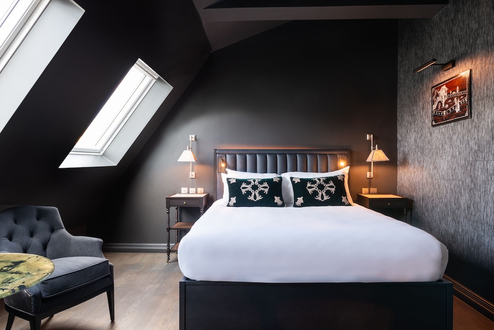 Classic Double Room, 1 Queen Bed photo 2