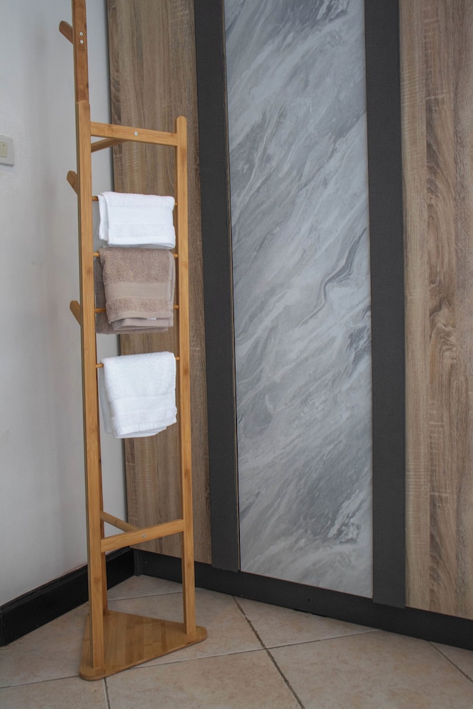 Family Room with Bath - Photo 8