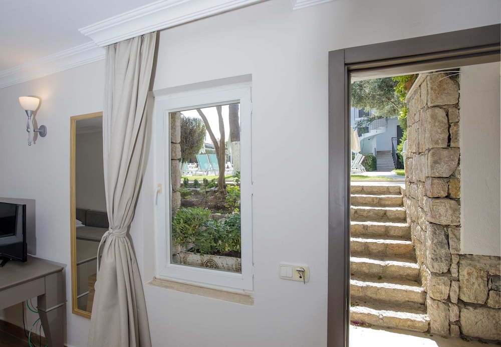 Economy Suite, 1 Double or 2 Twin Beds
