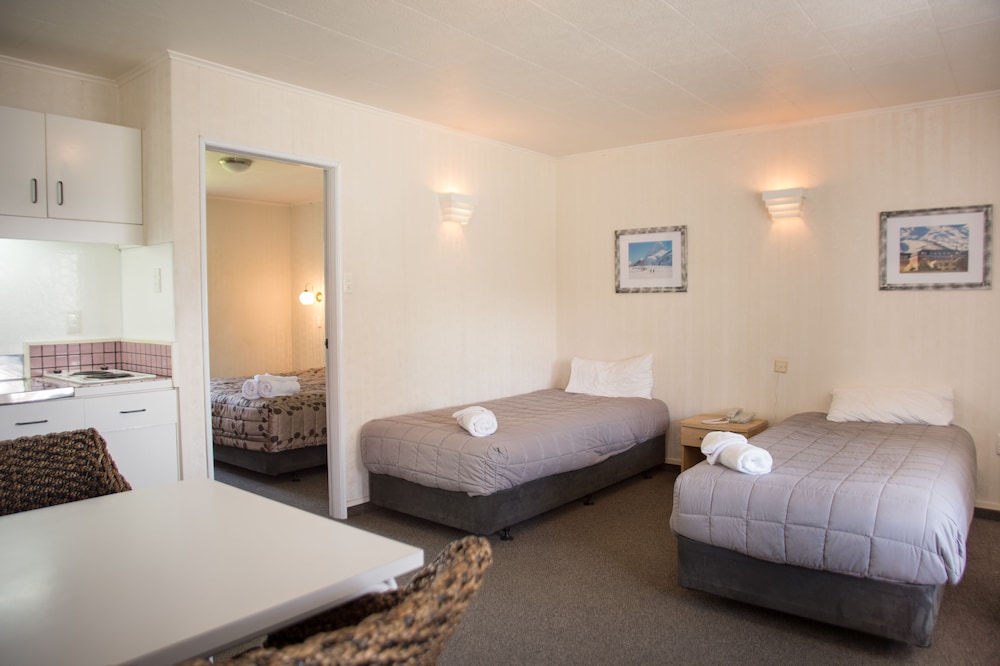 Family Suite, 1 Bedroom photo 3
