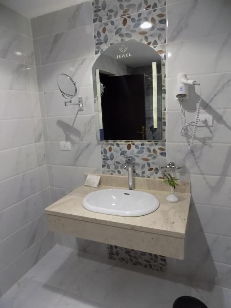 Double or Twin Room, Sea View - Photo 3