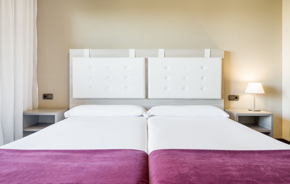 Double Room - Photo 3