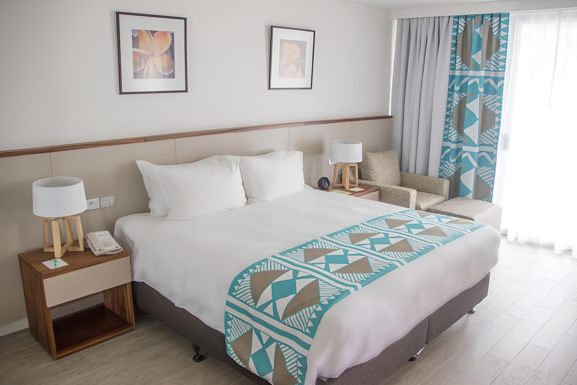 Premium Room, 1 King Bed, Balcony (Ocean Sunset View) - Photo 8