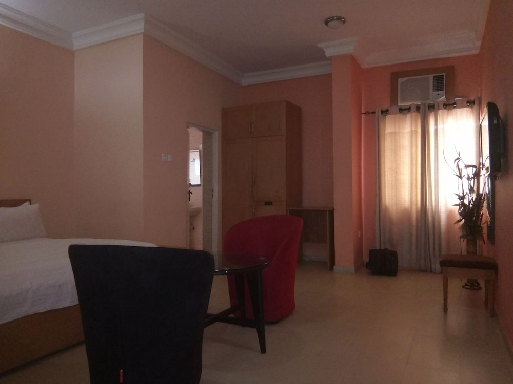Executive Room - Photo 3