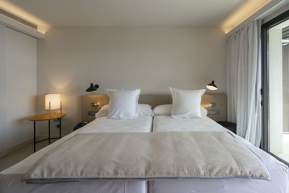 Standard Double Room - Photo 3